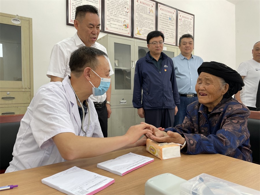 1688878863148095709.jpg 3.jpg