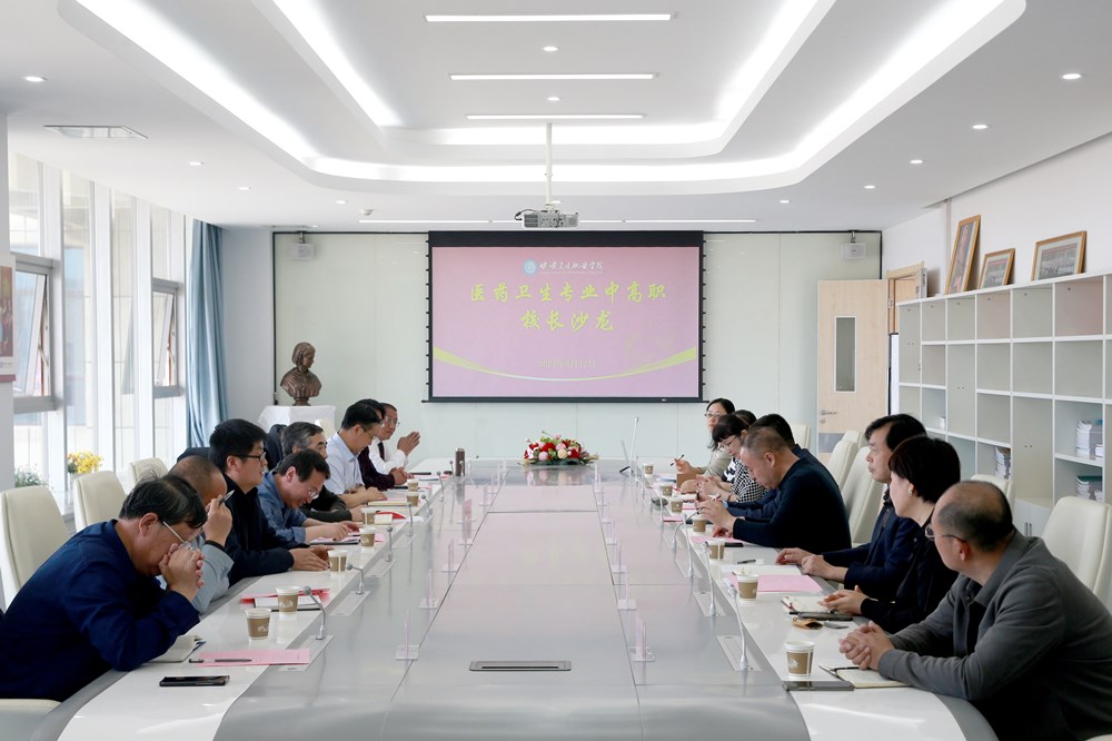 1712930330708085514.jpg BI4P7732.jpg